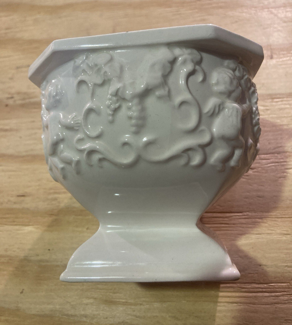 Vintage Lefton Renaissance 3617 Small Planter